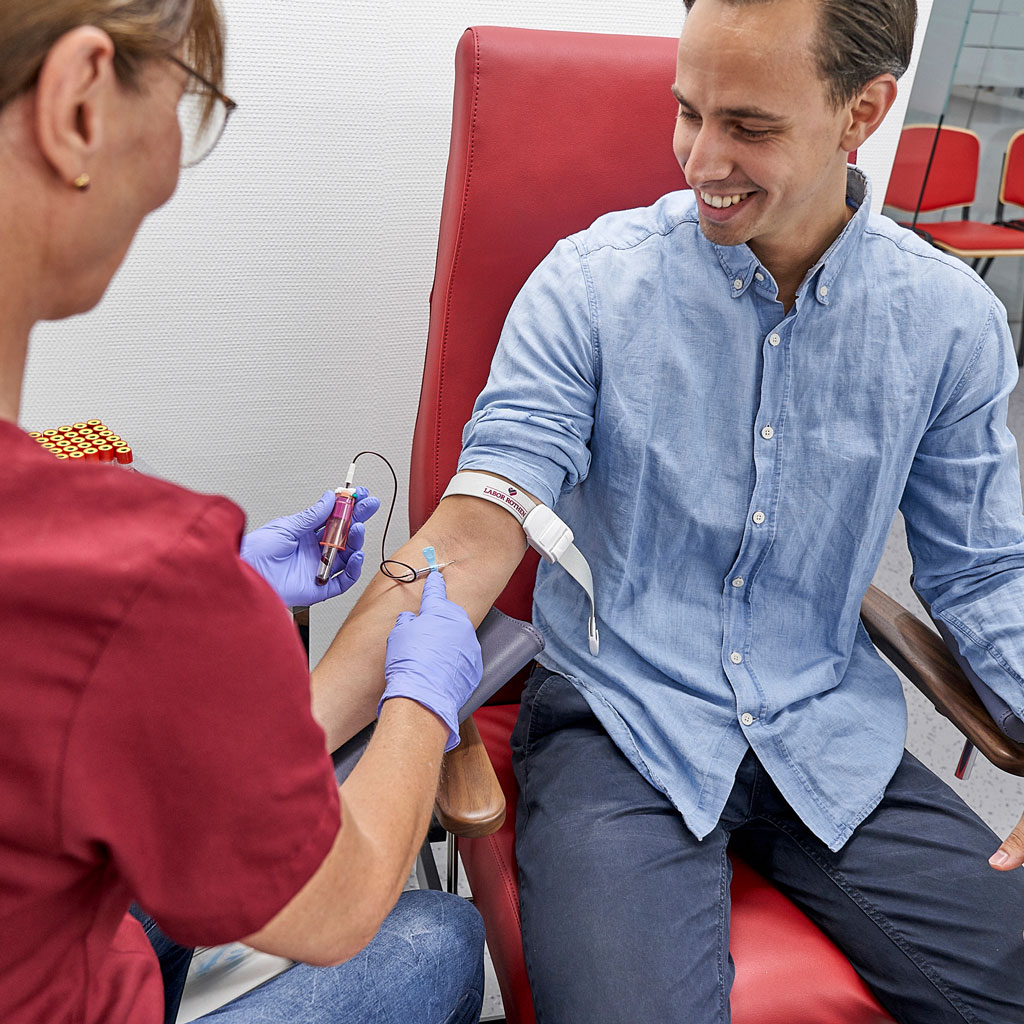 Blutentnahme Ambulatorium Dein Besuch, Wunschlabor Basel, Labortest, Bluttest