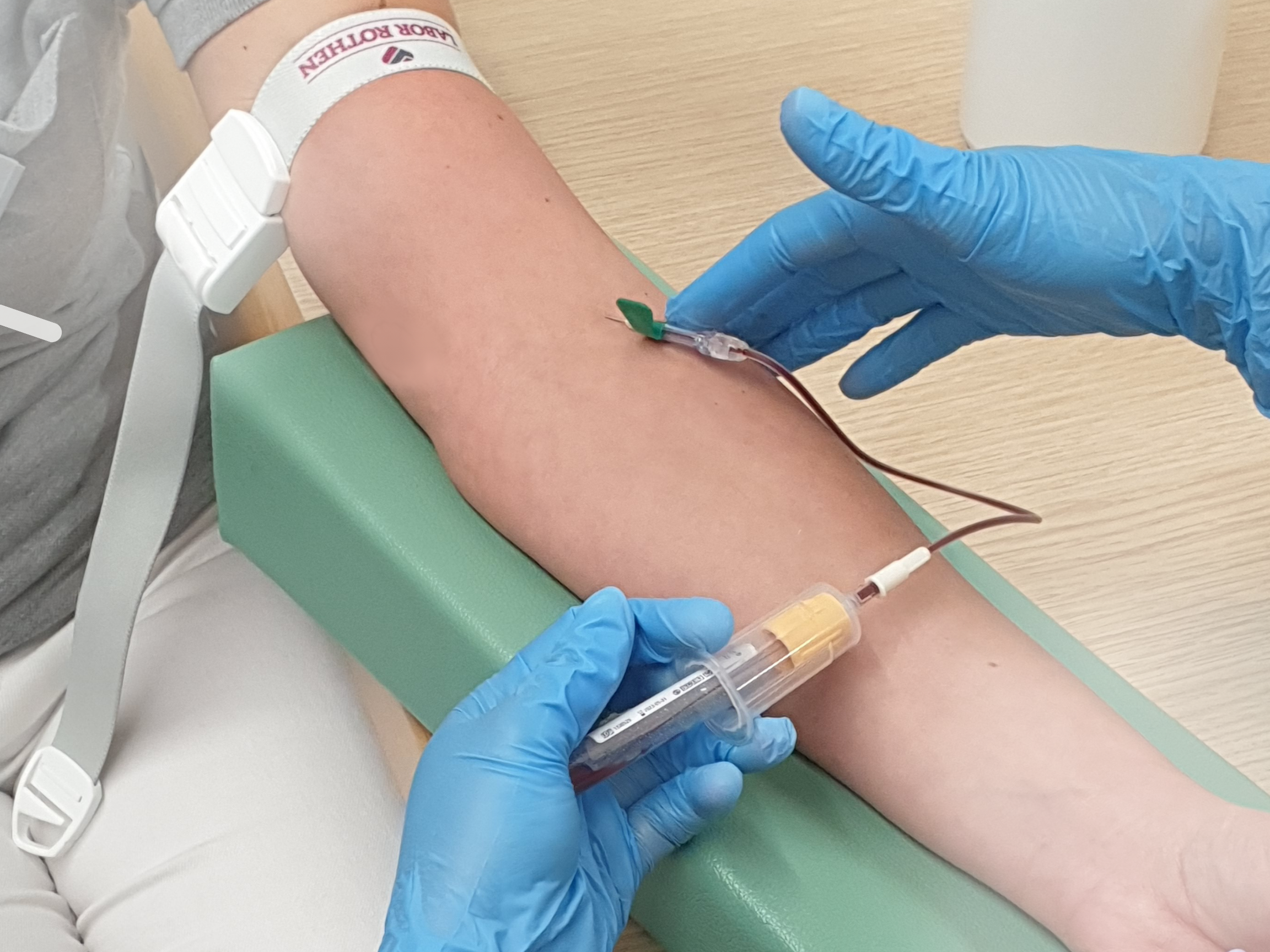 4 Rothen Blutentnahme Kurs Spalenzirkel korrekte Blutentnahme Präanalytik Labormedizin Spalenzirkel